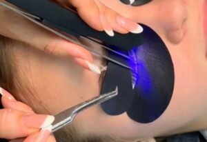 handheld lash tweezer uv light